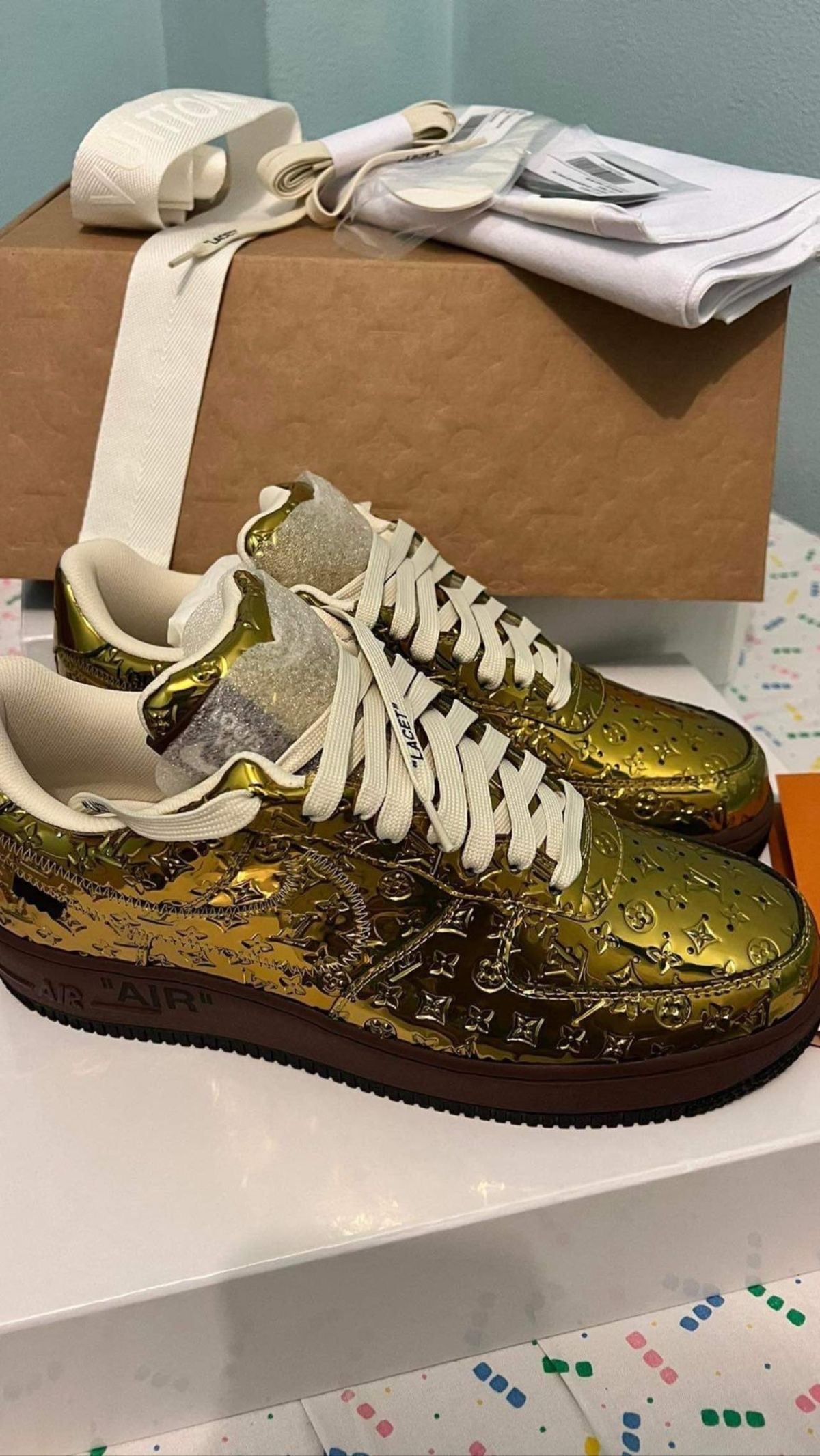 Off-White x Air Force 1 Gold 1A9VG0