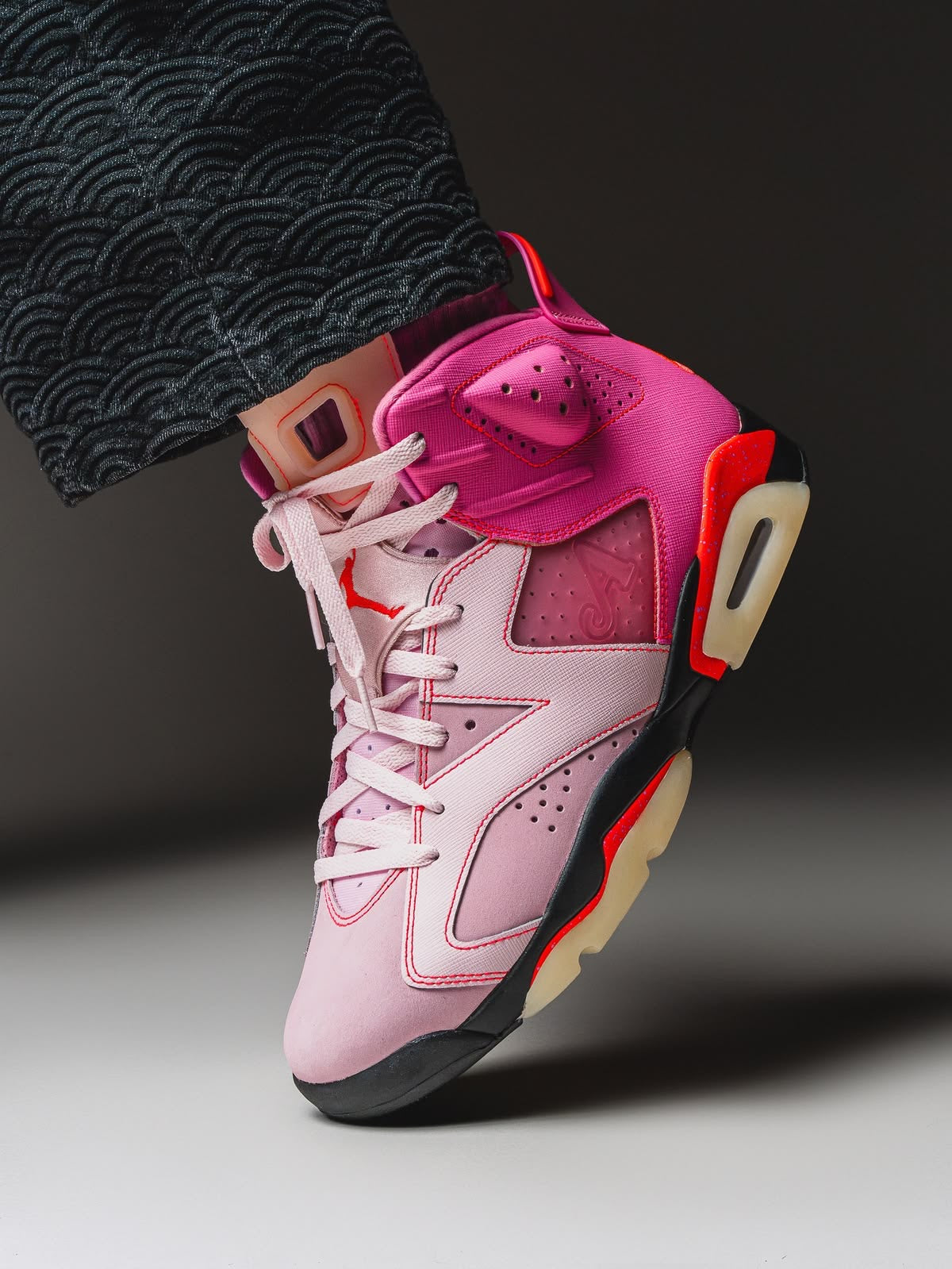 Air Jordan 6 Awake