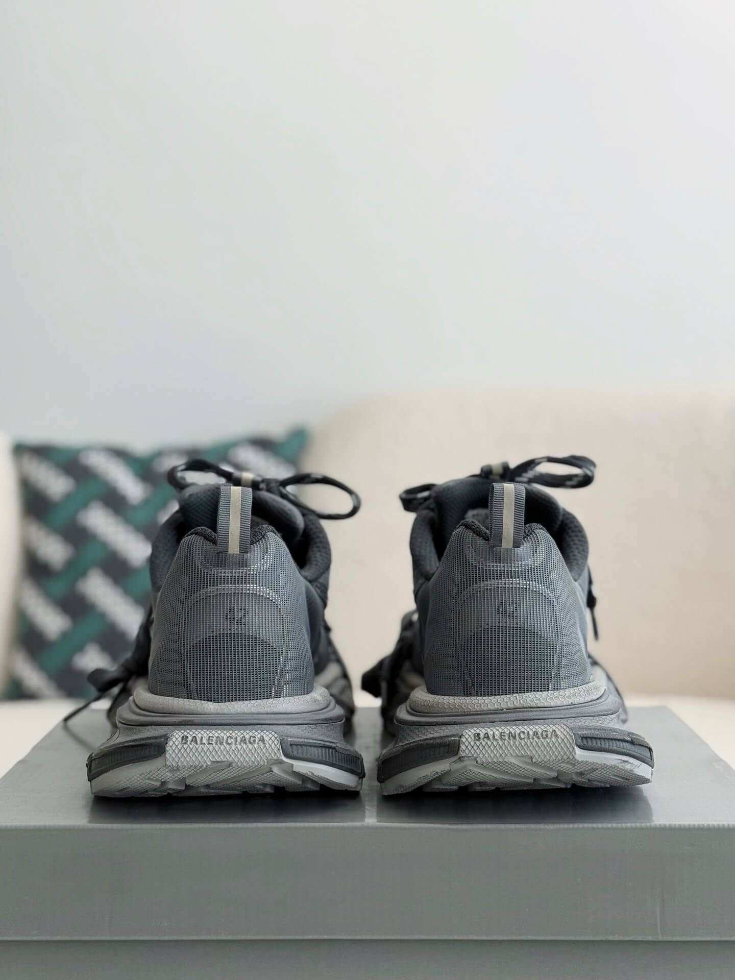 Balenciaga 3XL Sneaker – Anthracite / Dark Grey CUSTOM