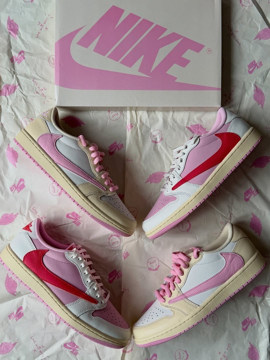 Travis Scott × AJ1 Low "Shy Pink"