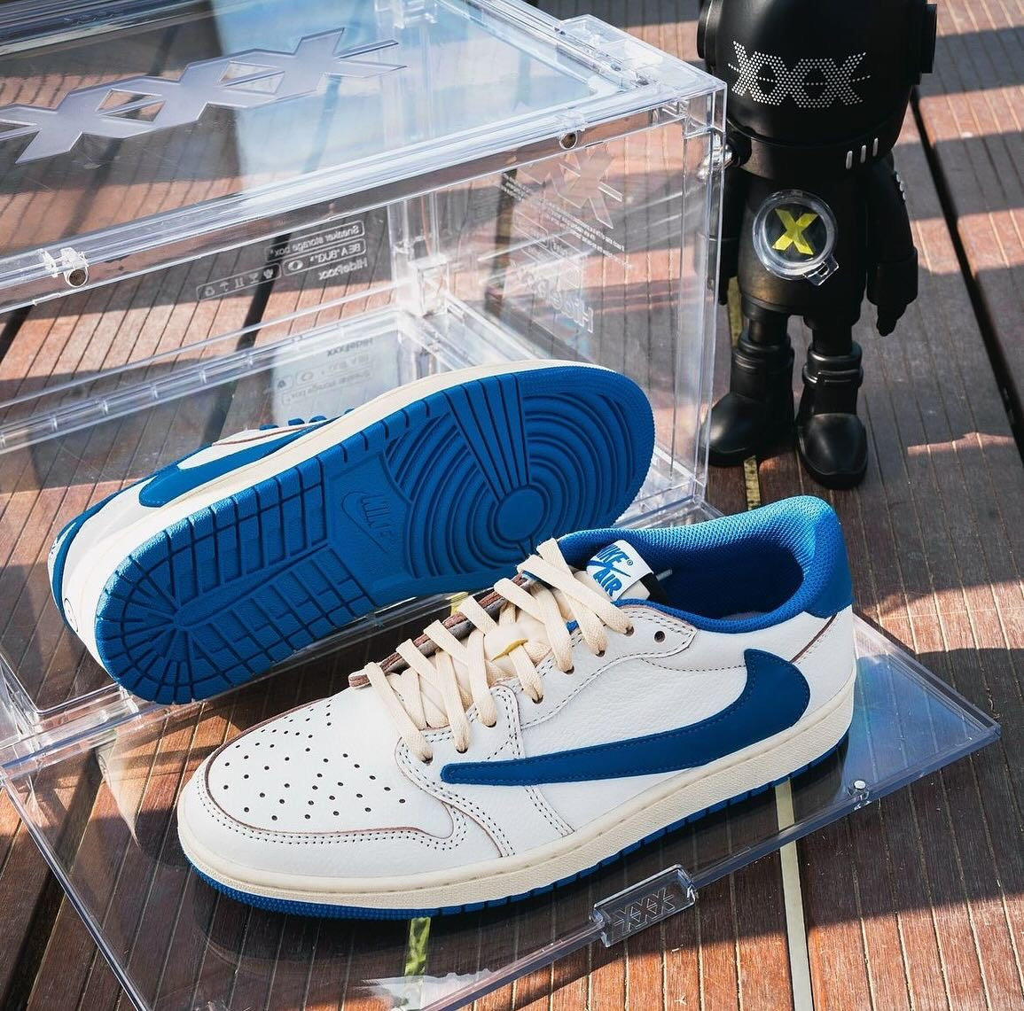 Air Jordan 1 x Travis Scott x Fragment Design DM7866-104