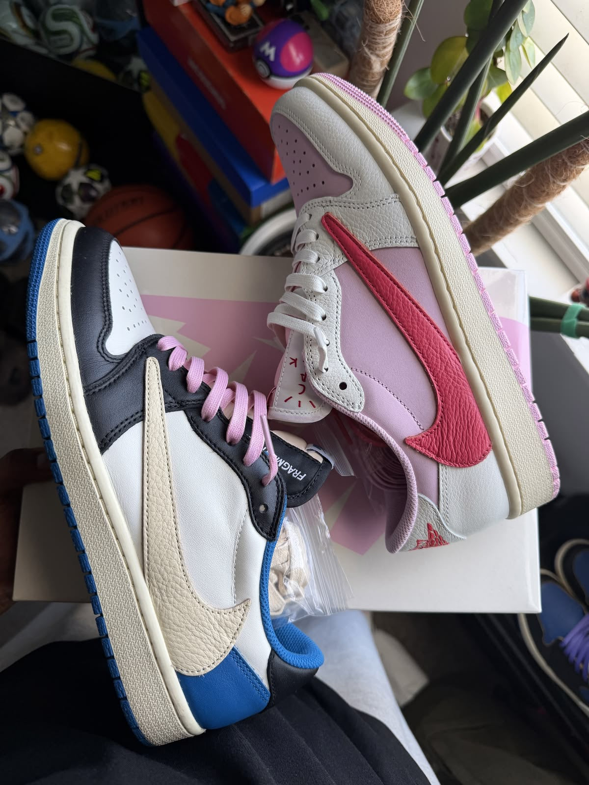 Travis Scott × AJ1 Low "Shy Pink"