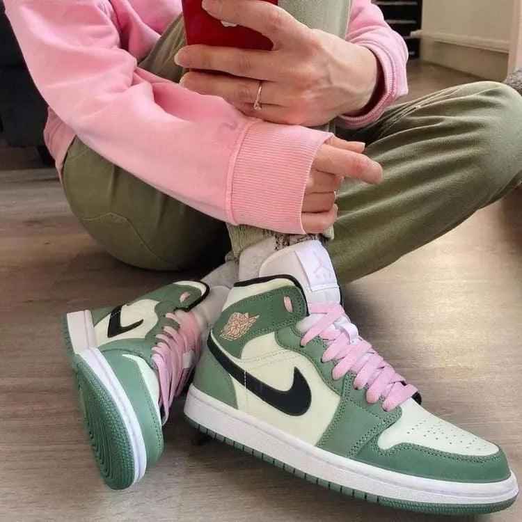 Custom Air Jordan 1 Dutch Green High Q – Unique Style and Comfort SneakerNational