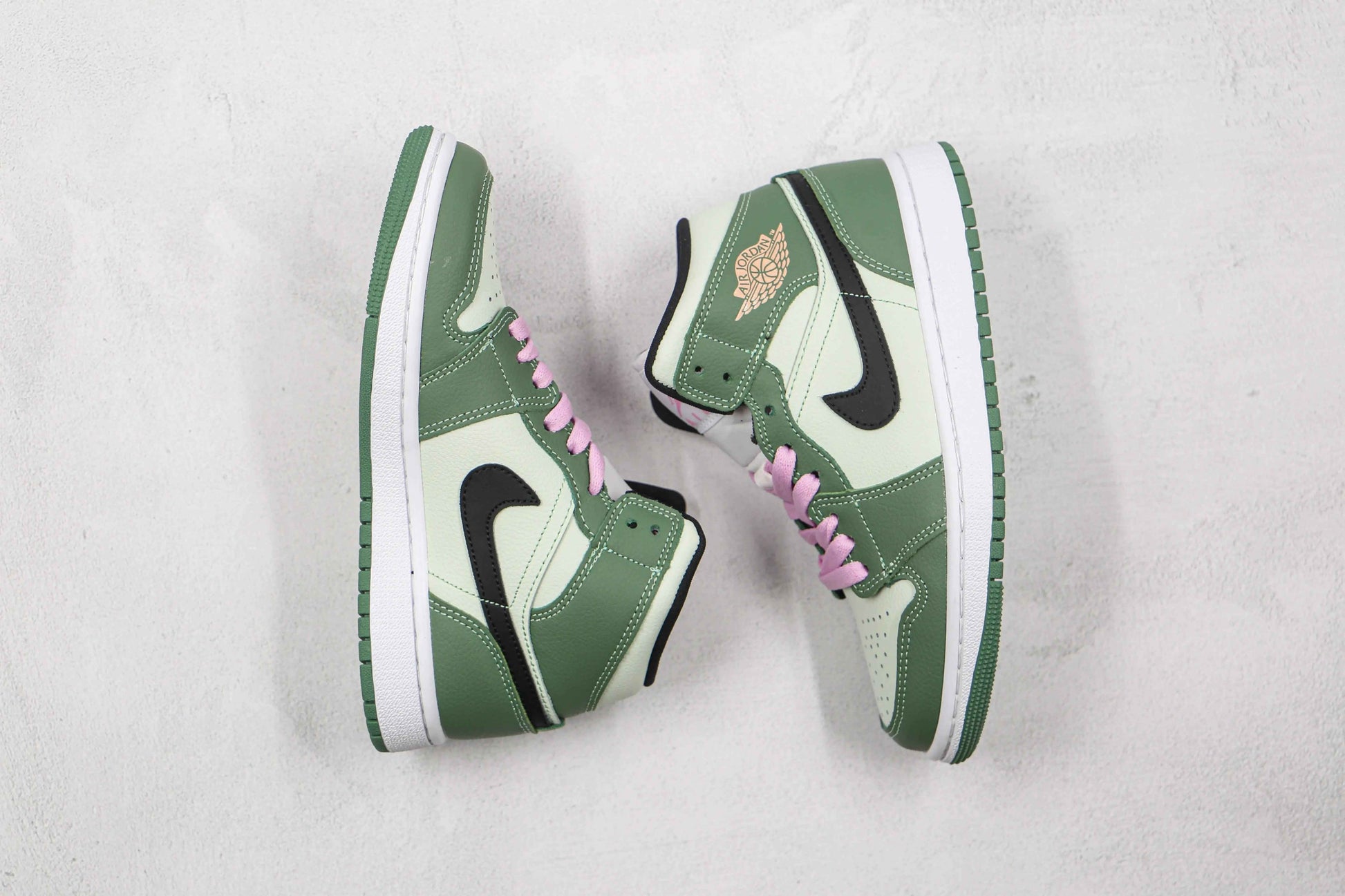 Custom Air Jordan 1 Dutch Green High Q – Unique Style and Comfort SneakerNational
