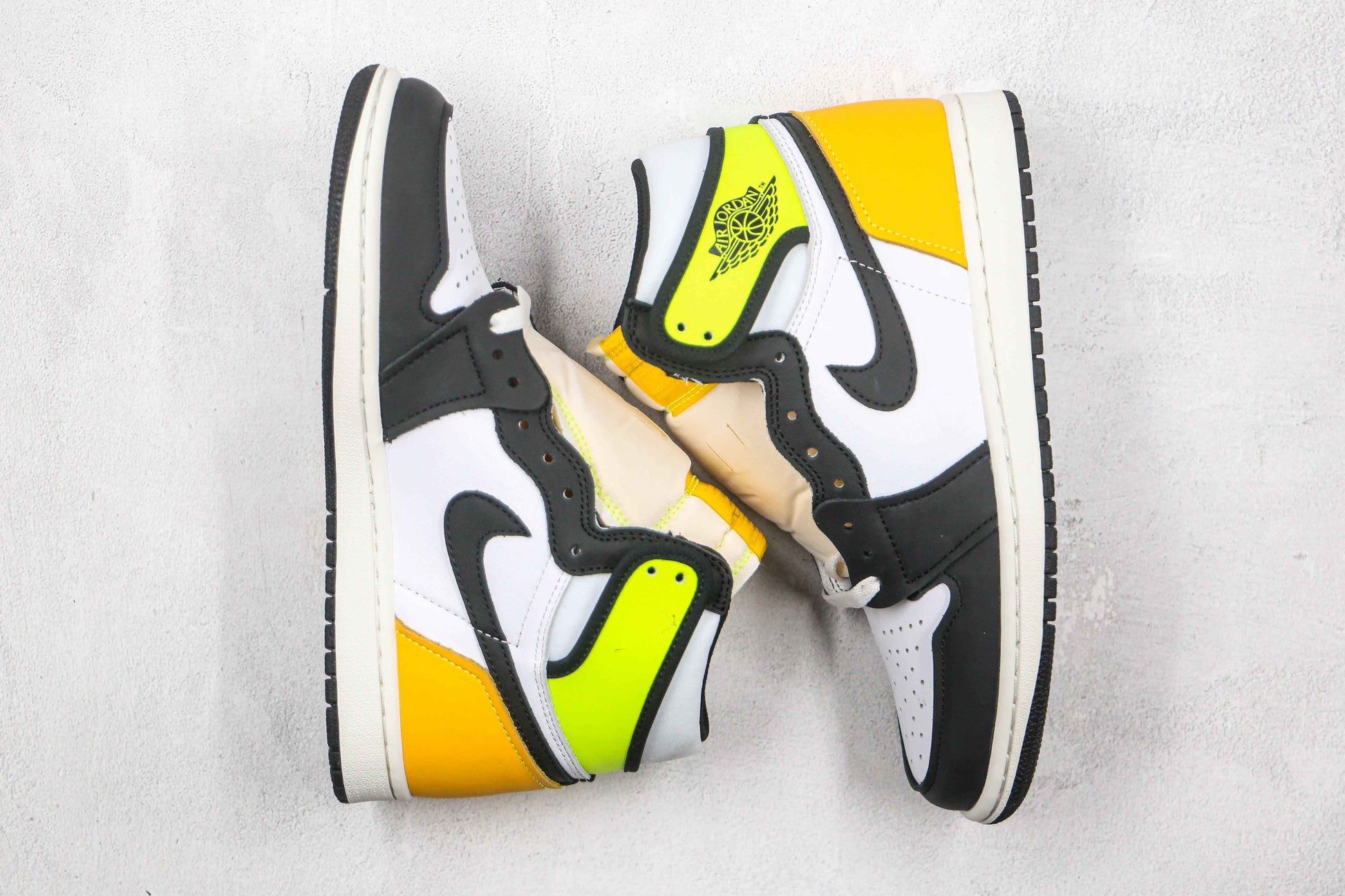 Custom Air Jordan 1 Vlot Gold High Q