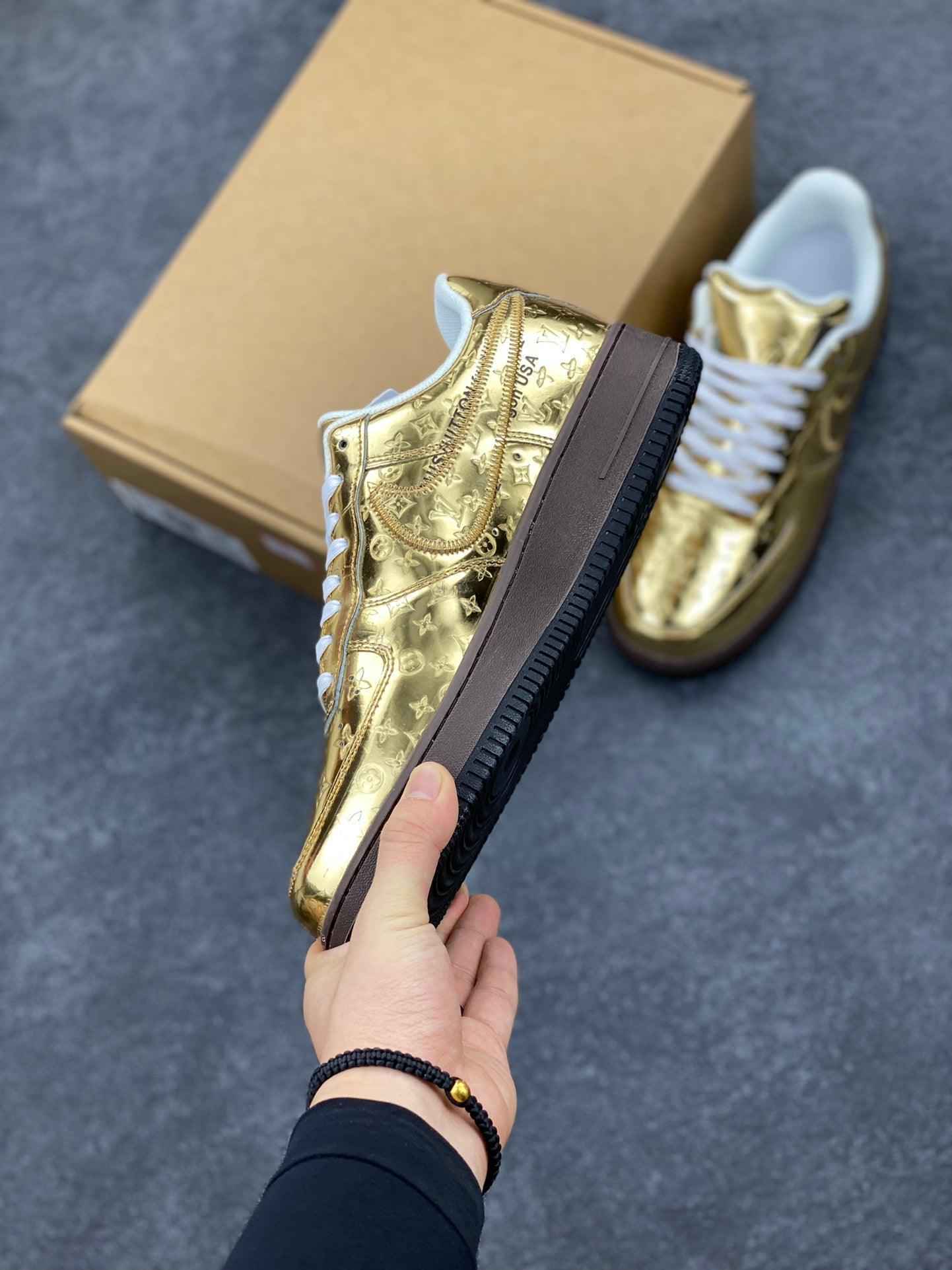 Custom LV x Off-White x Air Force 1 1A9VG0
