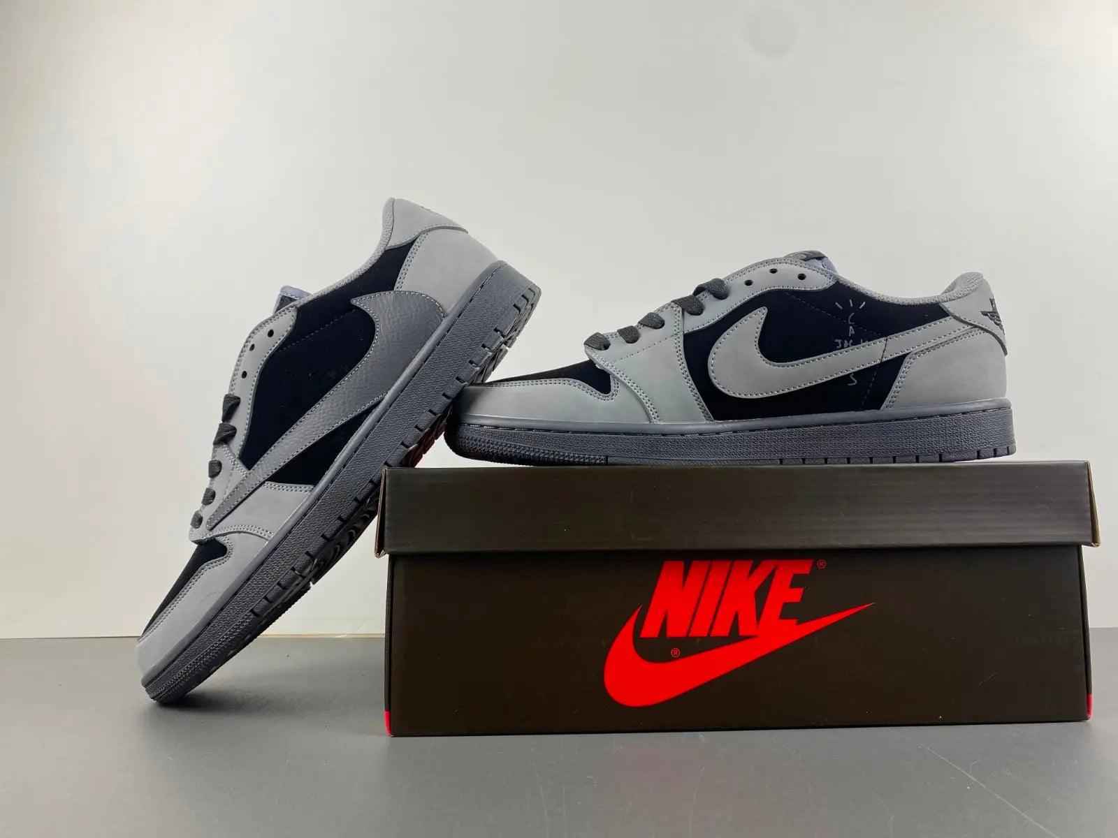 Custom Travis Scott x Air Jordan 1 DM7866-775