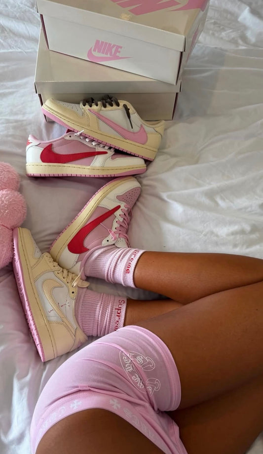 Travis Scott × AJ1 Low "Shy Pink"