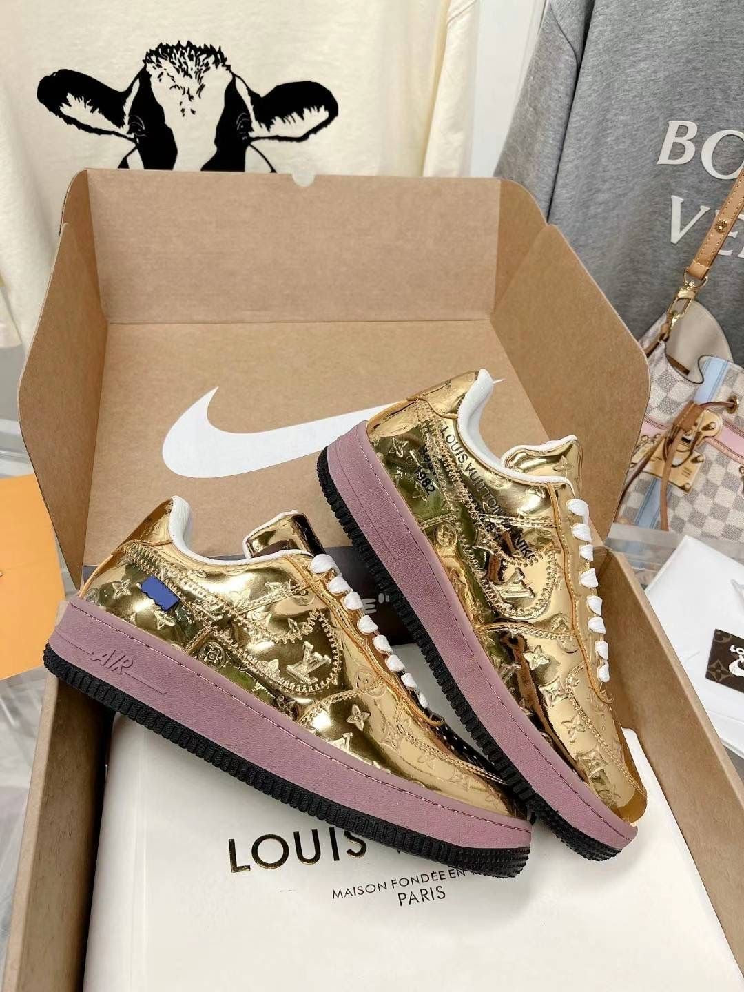 Off-White x Air Force 1 Gold 1A9VG0