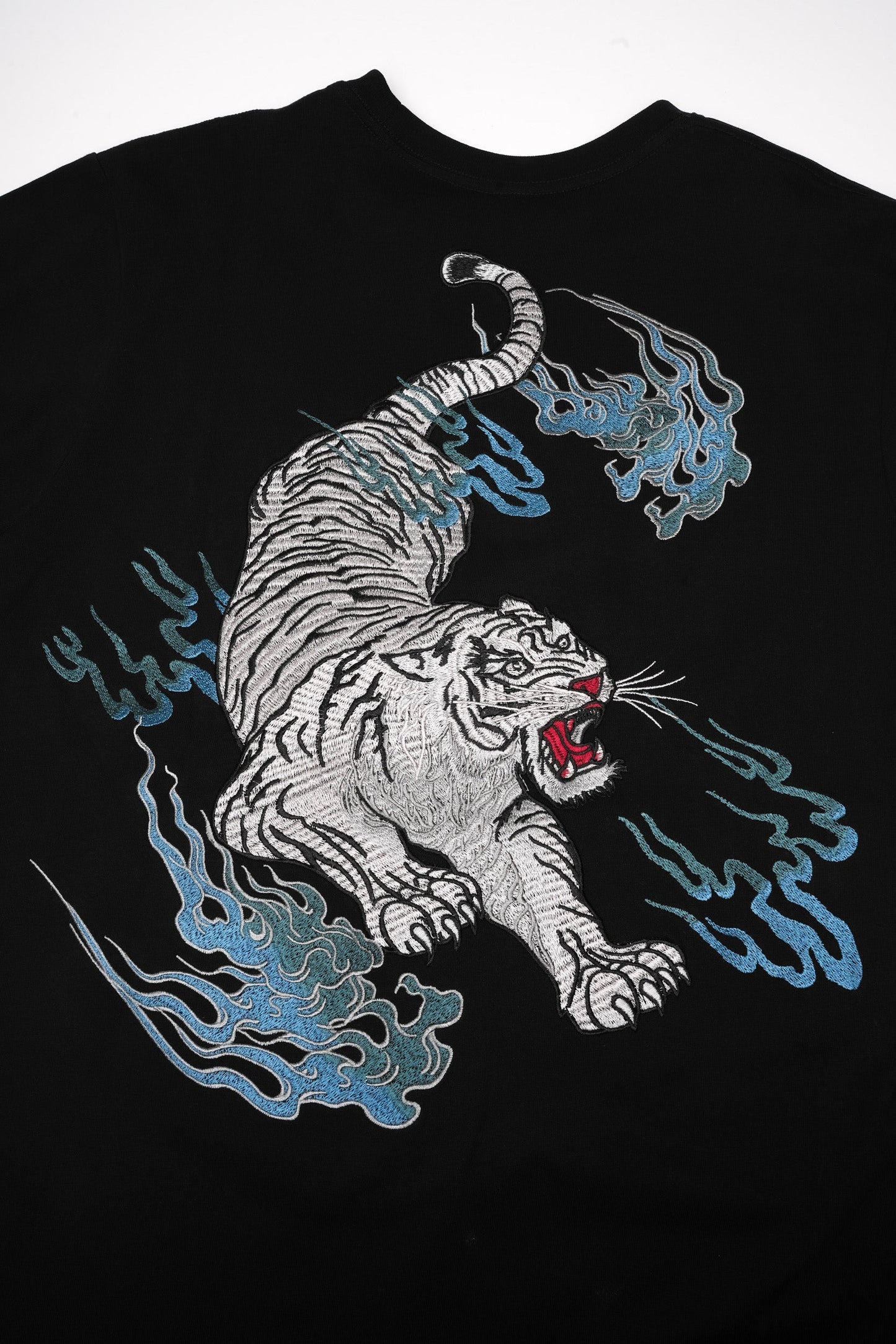 ET9817 Flaming White Tiger Embroidered Tee