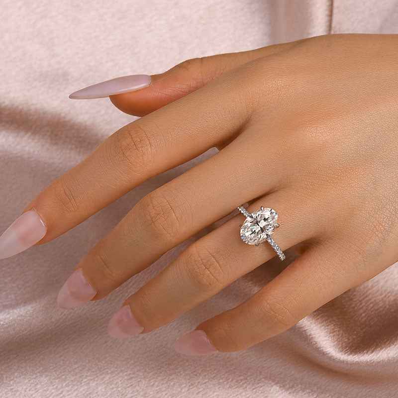 Moissanite 4.0 Ct Pavé Oval Cut Engagement Rings For Women