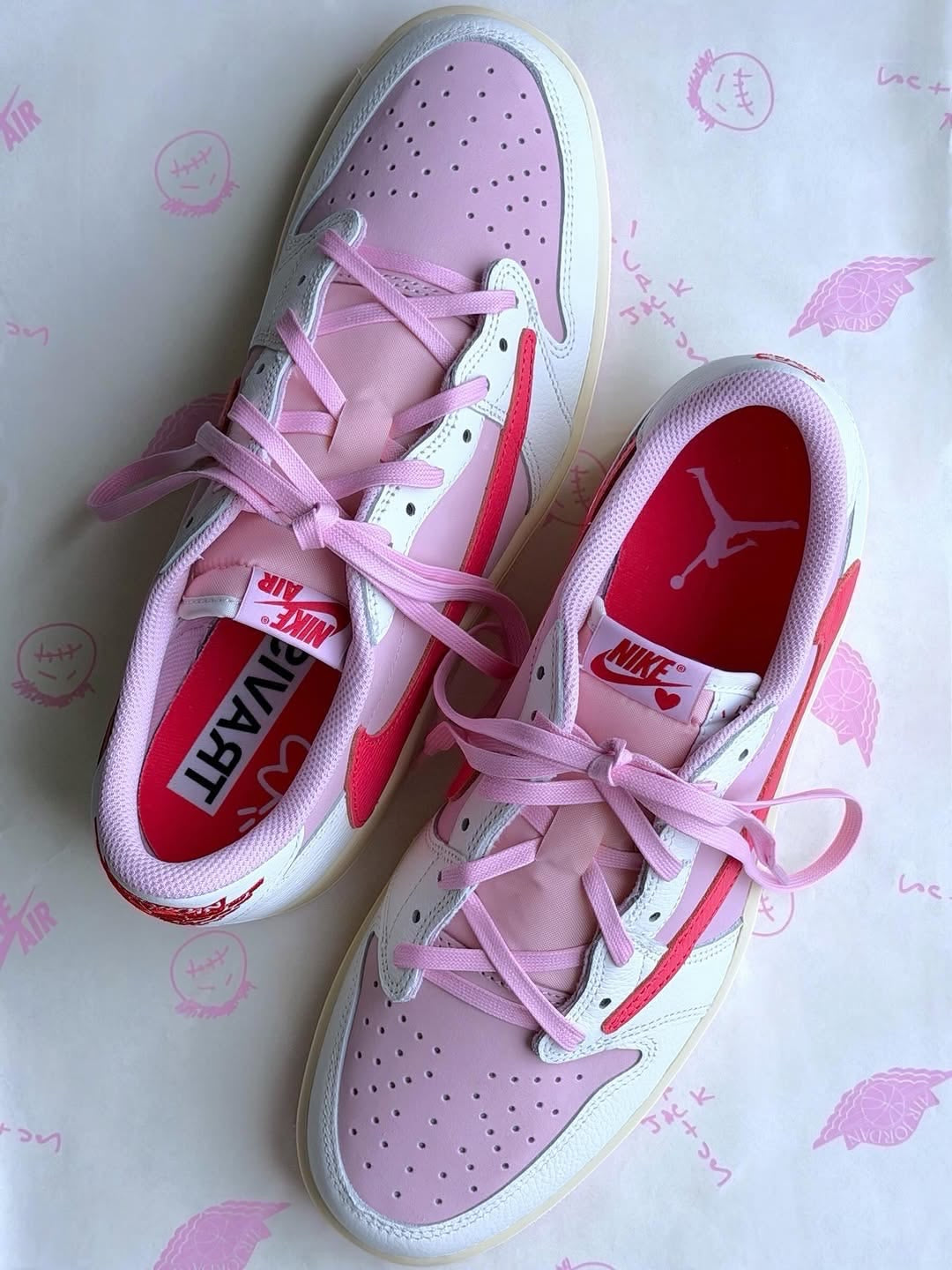 Travis Scott × AJ1 Low "Shy Pink"