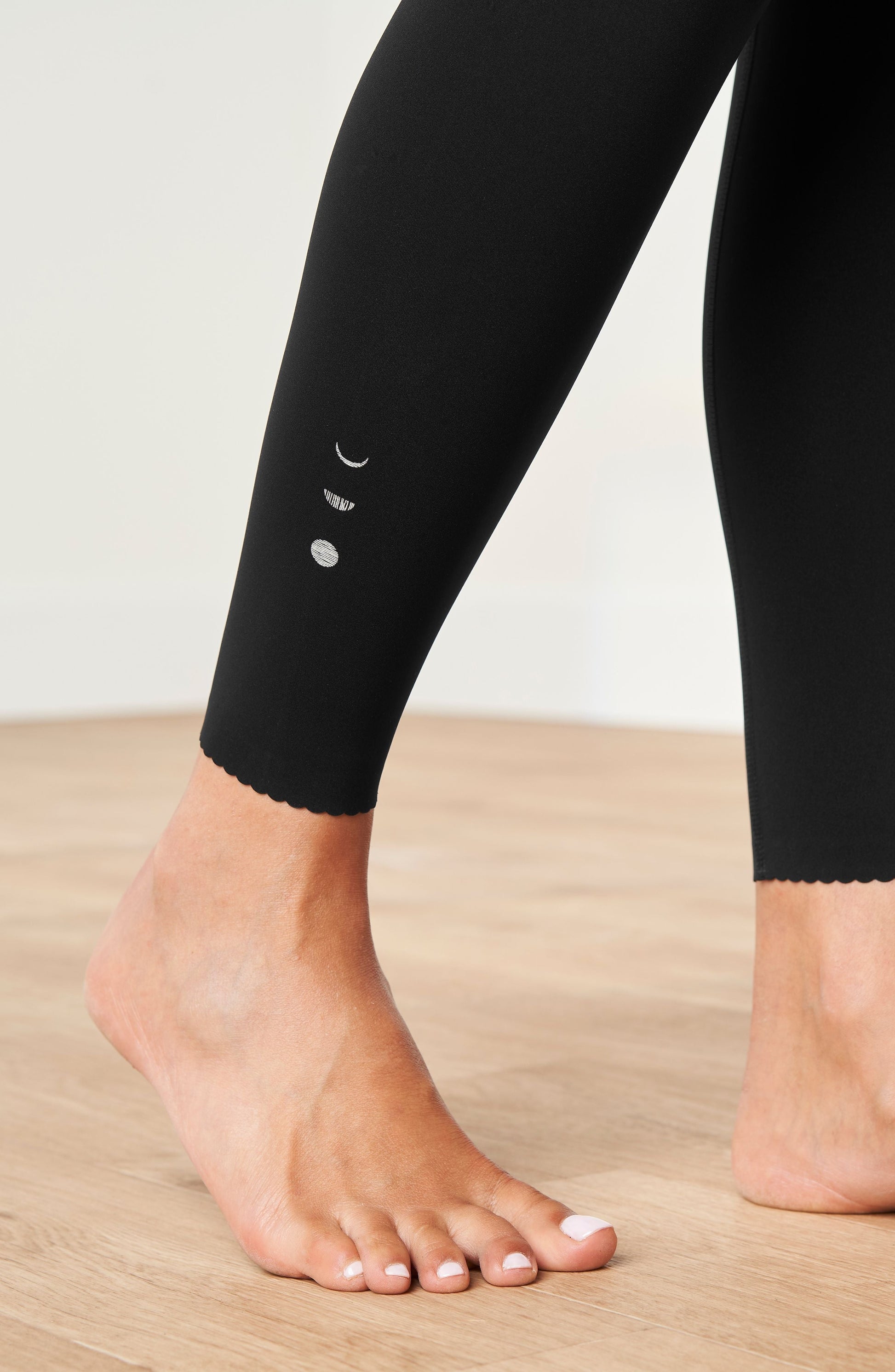 Adorn Leggings - JUSTLUXURY