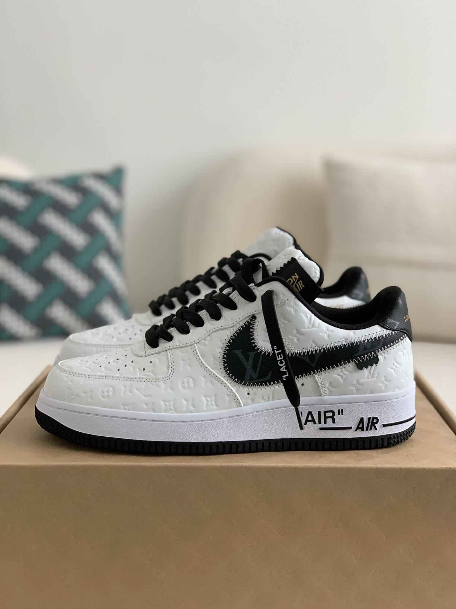Air Force 1 Low – White & Black Monogram Leather