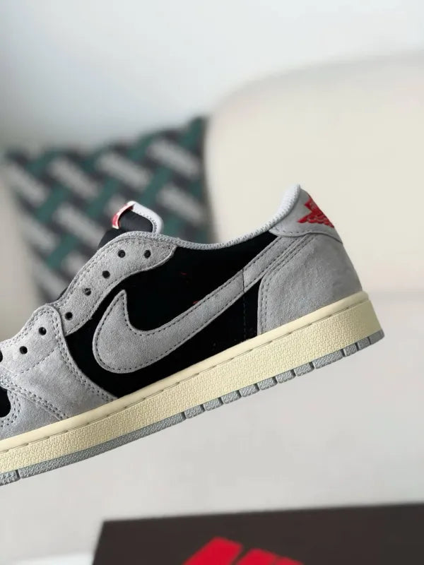 Travis Scott x Air Jordan 1 Low “Black Grey Reverse Swoosh”
