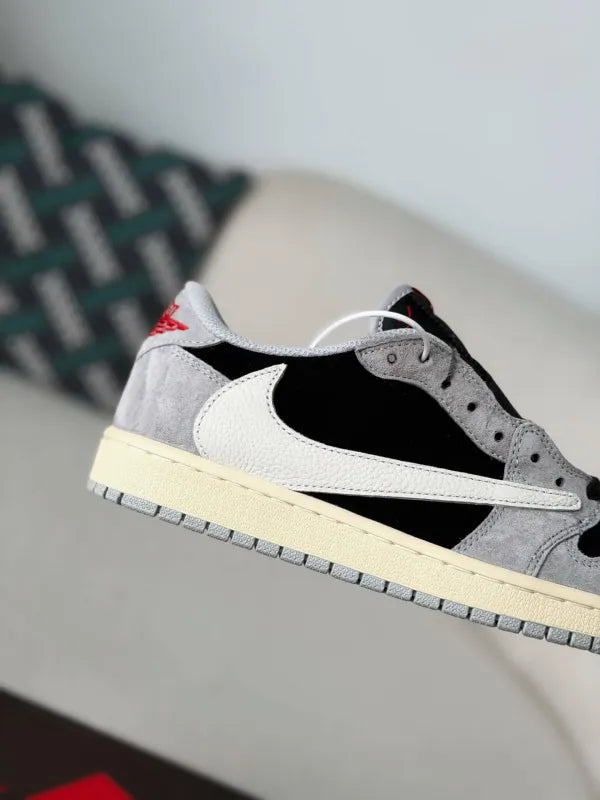 Travis Scott x Air Jordan 1 Low “Black Grey Reverse Swoosh”