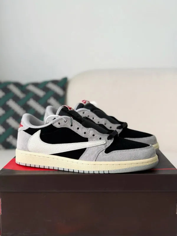 Travis Scott x Air Jordan 1 Low “Black Grey Reverse Swoosh”