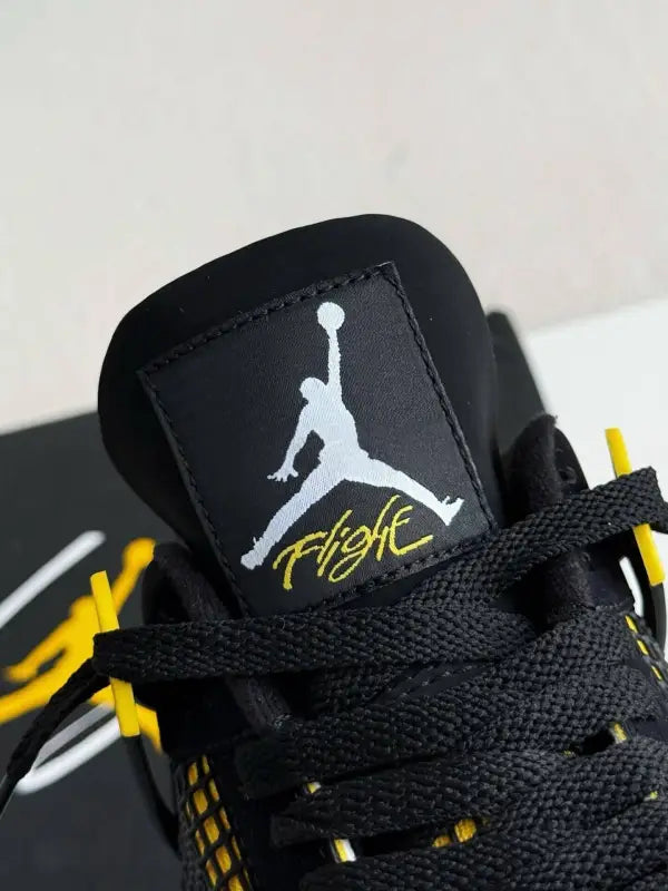 Air Jordan 4 Retro Thunder -black & Yellow