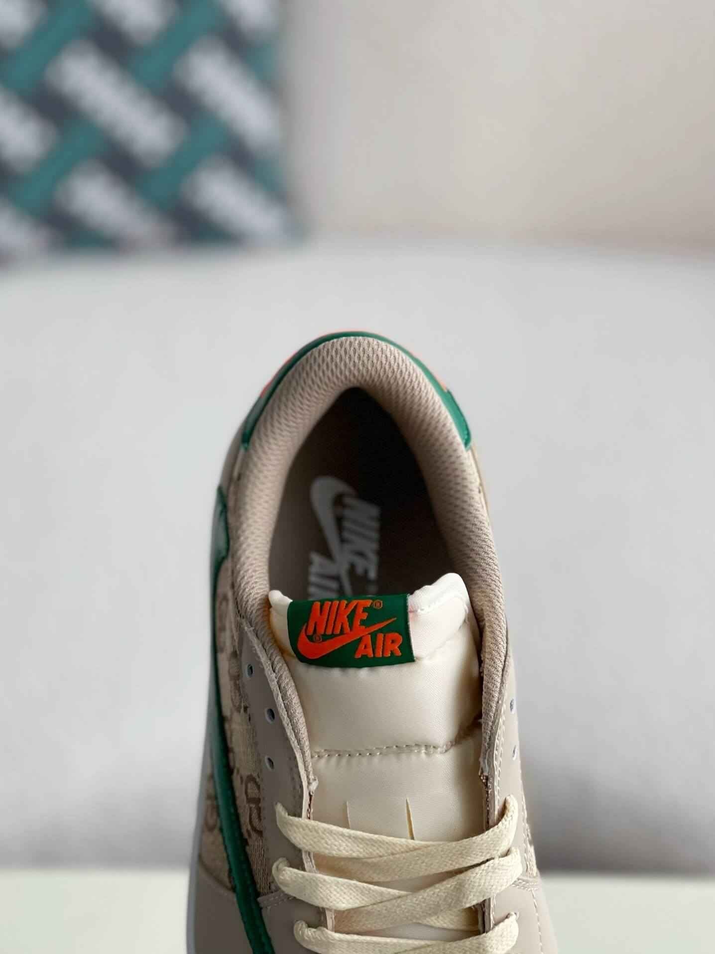 Travis Scott x Gucci Custom – Beige GG Supreme & Green Leather
