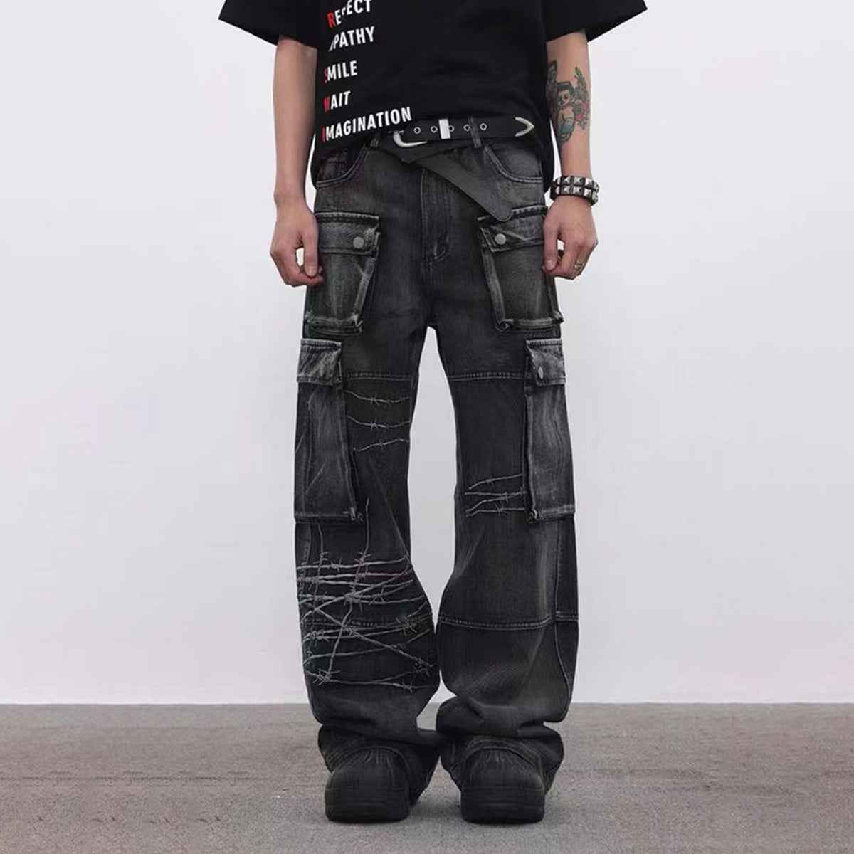 Barbed Baggy Embroidery Cargo Pants