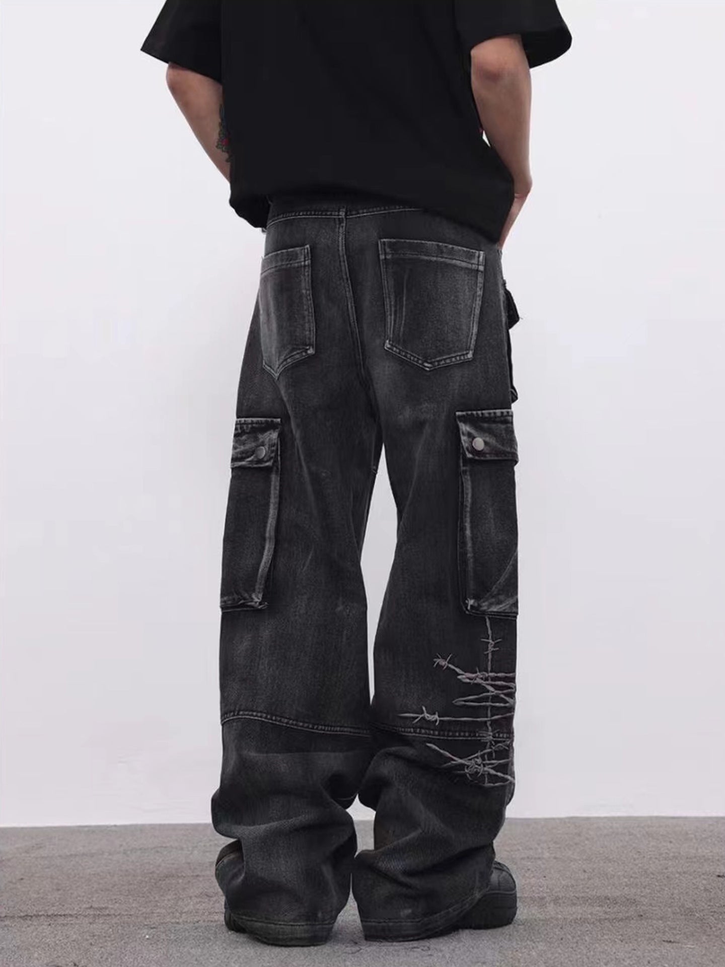 Barbed Baggy Embroidery Cargo Pants