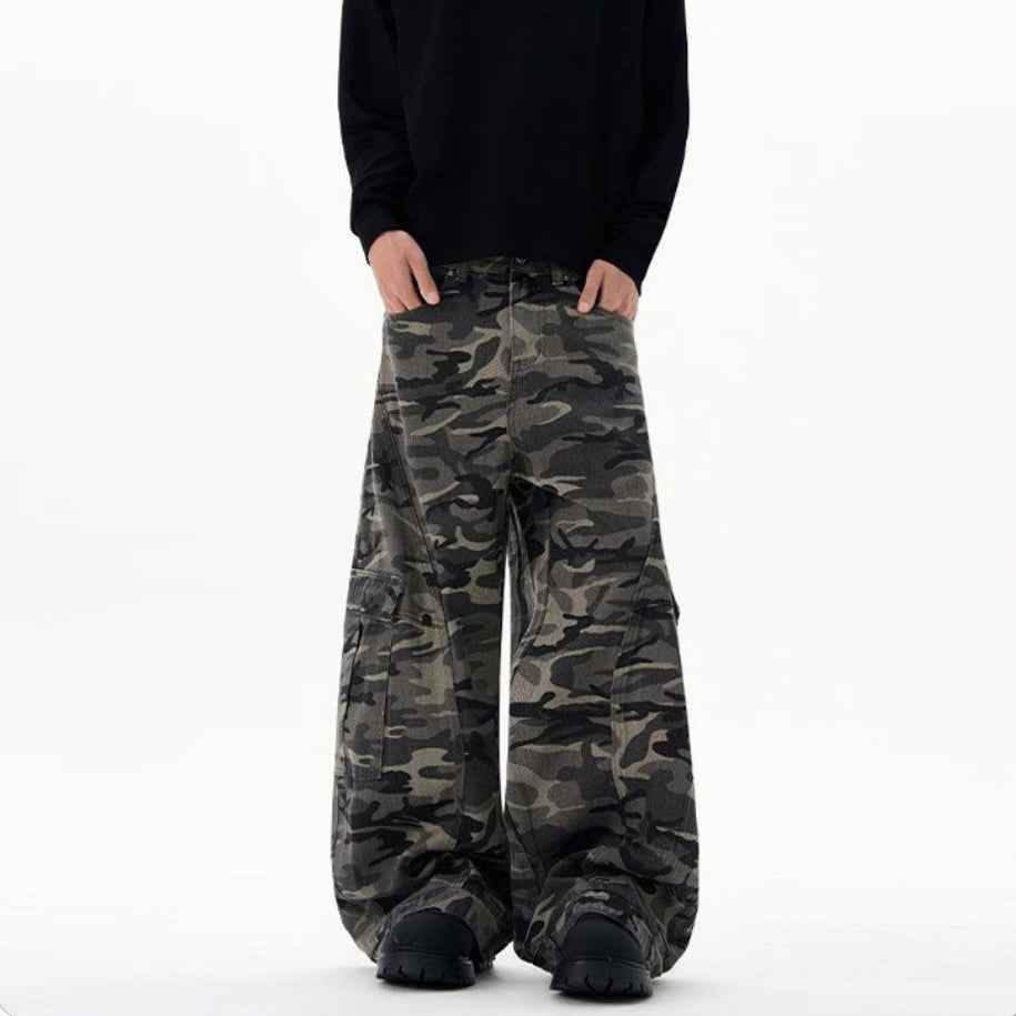 Retro Camo Workwear Wide-Leg Jeans