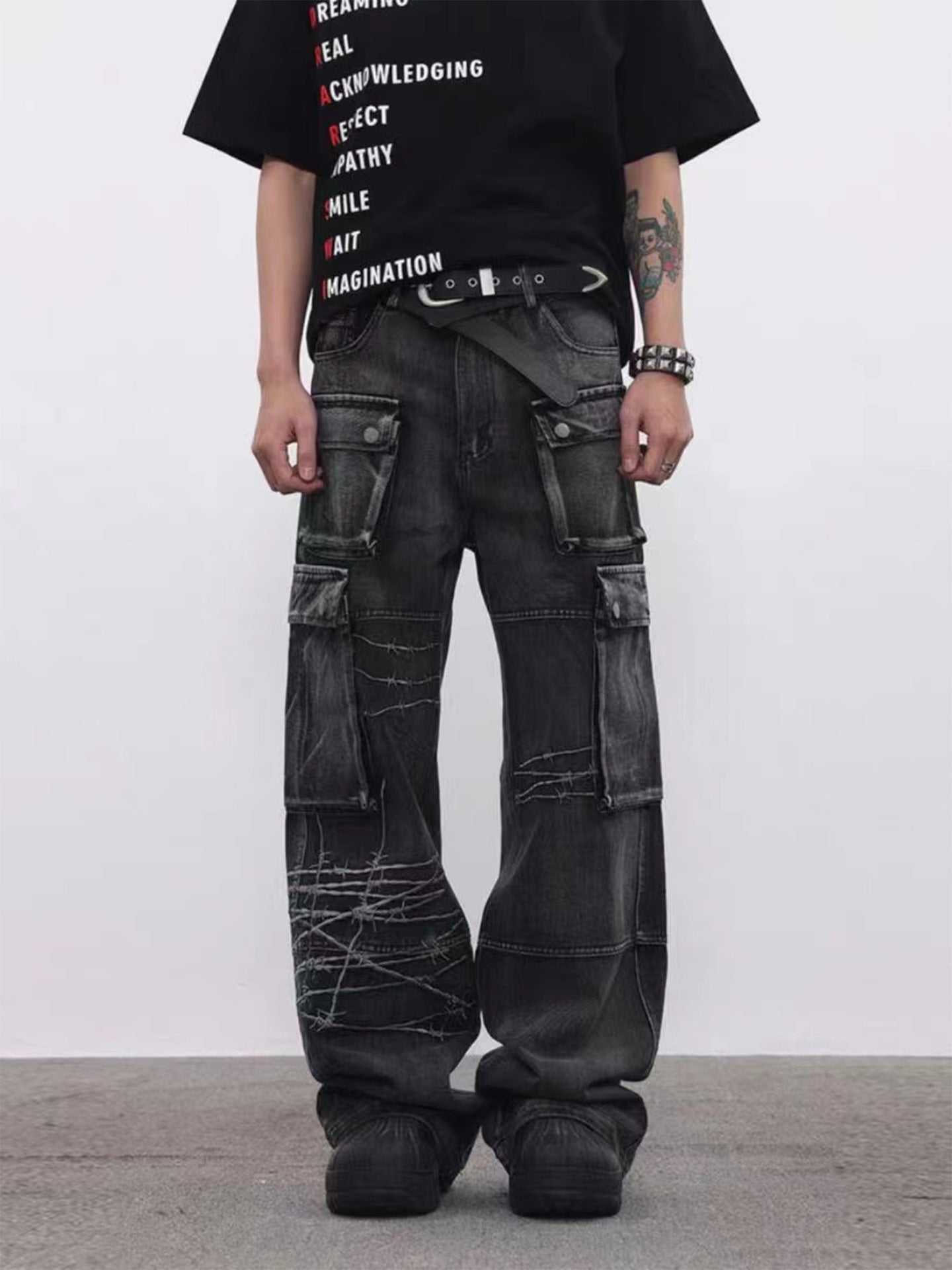 Barbed Baggy Embroidery Cargo Pants