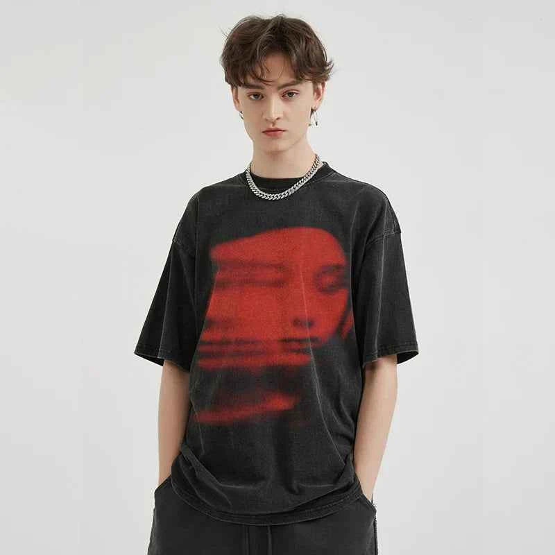 Blurry Red Face Graphic Loose T-Shirt