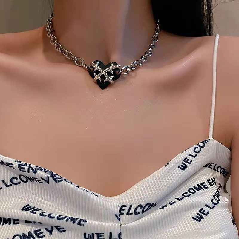 Dead Heart | Necklace