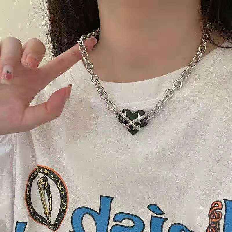 Dead Heart | Necklace