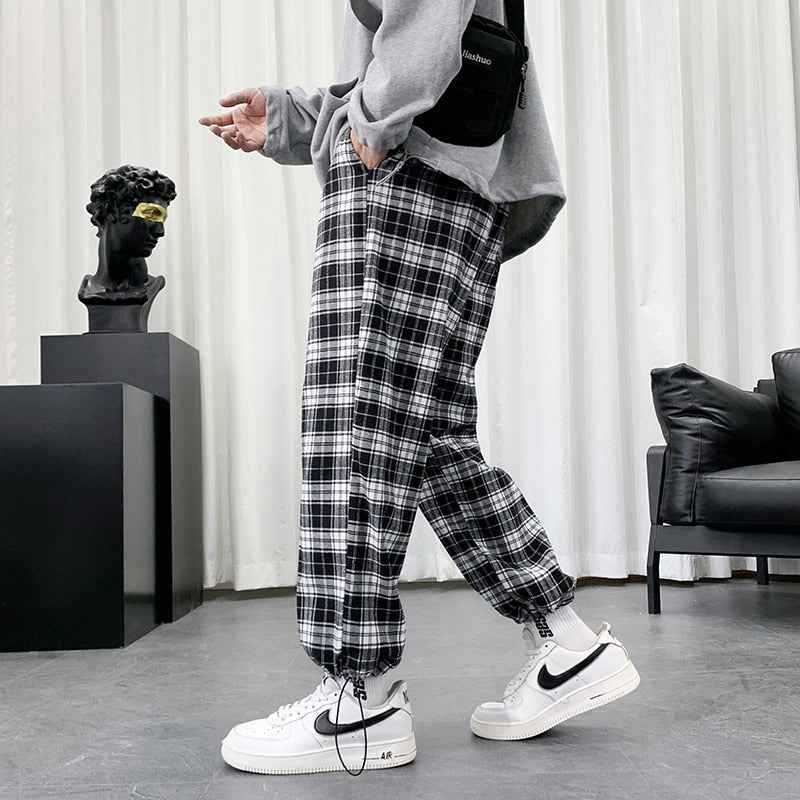Black And White Checkered Pattern Pants