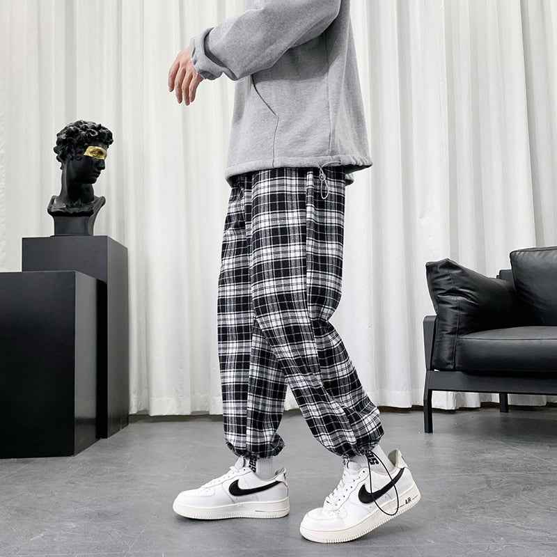 Black And White Checkered Pattern Pants