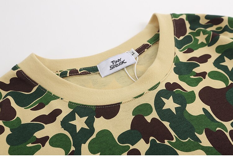Snappy Crocodile Star Camouflage Design T-Shirt
