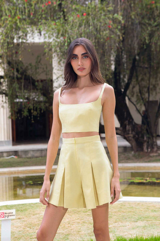 PERLA SHORT IN SOFT YELLOW