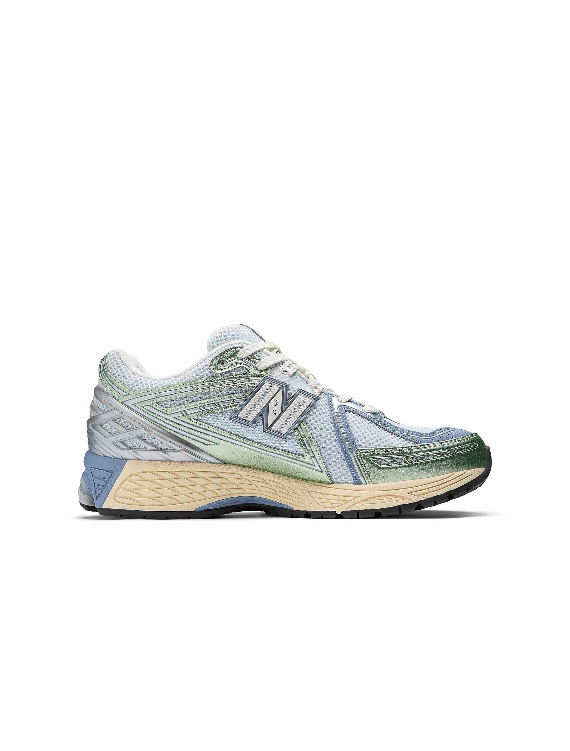 New Balance Womens 1906 Sneakers - Metallic Green