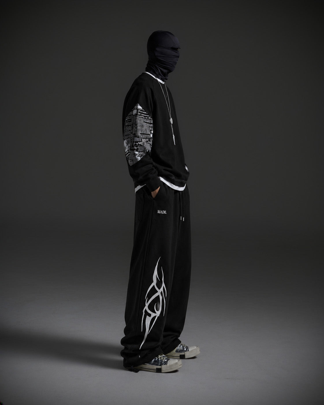 Thorn Embroidery Sweatpants