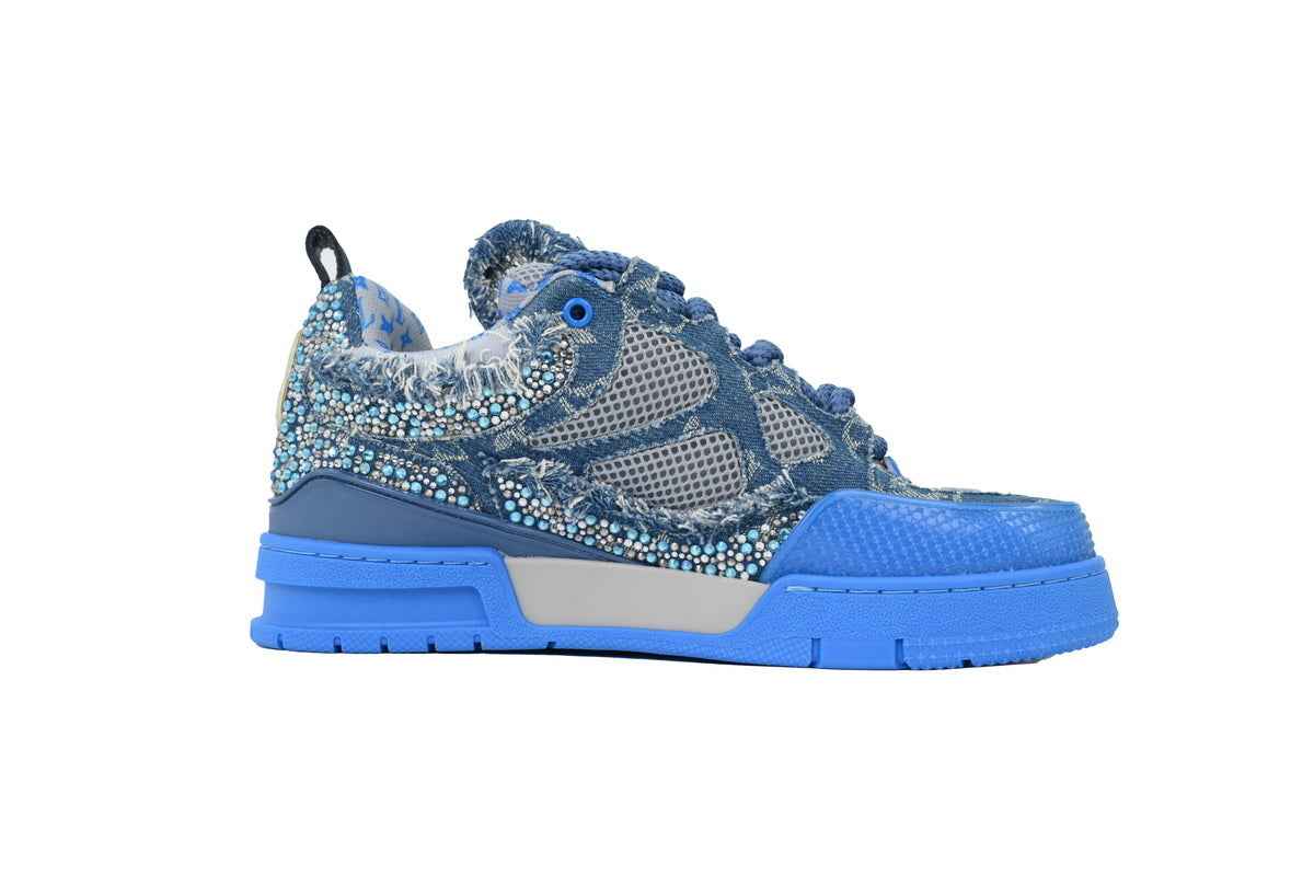 Monogram Arch Light Sneaker
