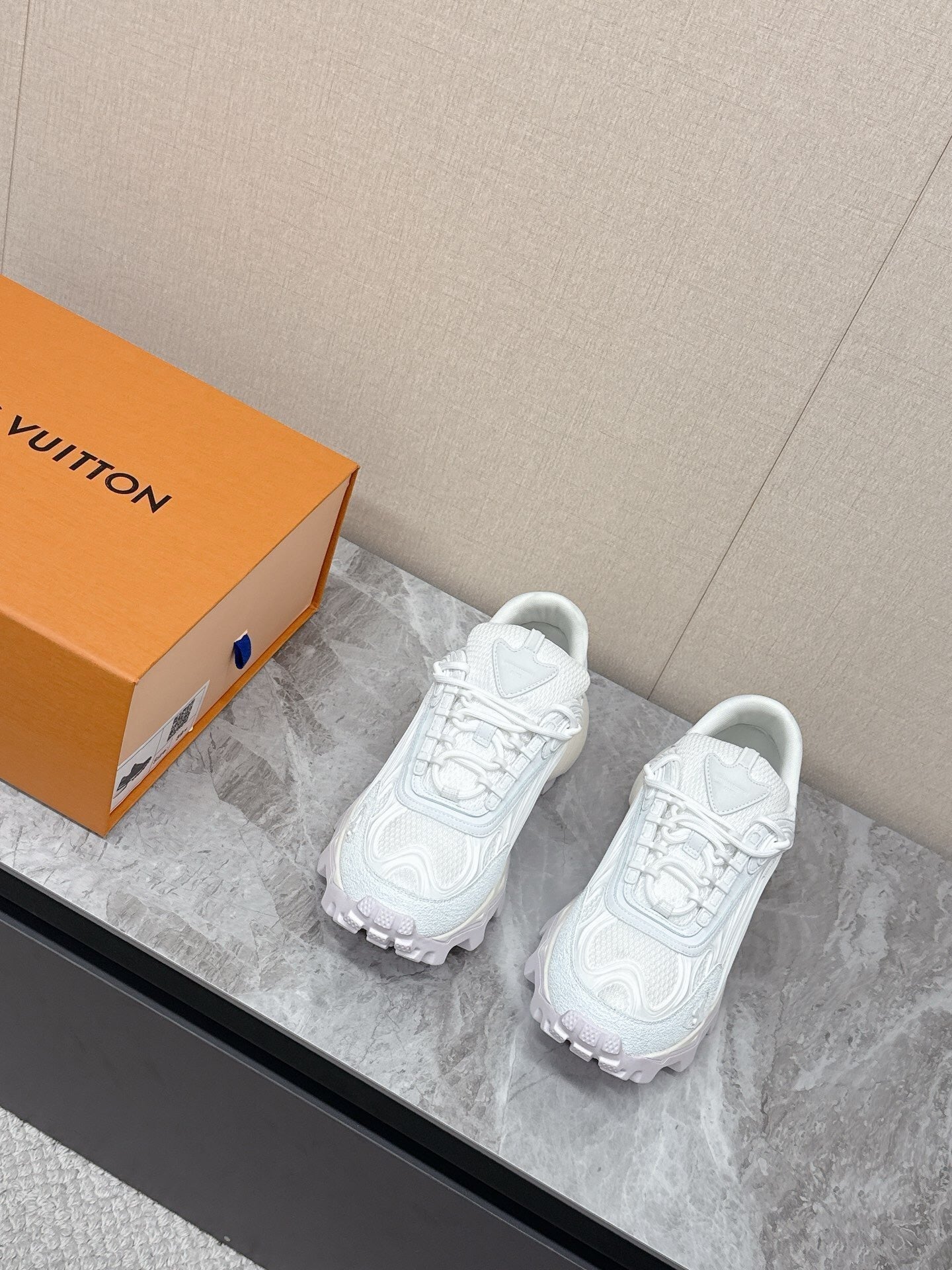 Monogram Runner AS00440 louis vuitton