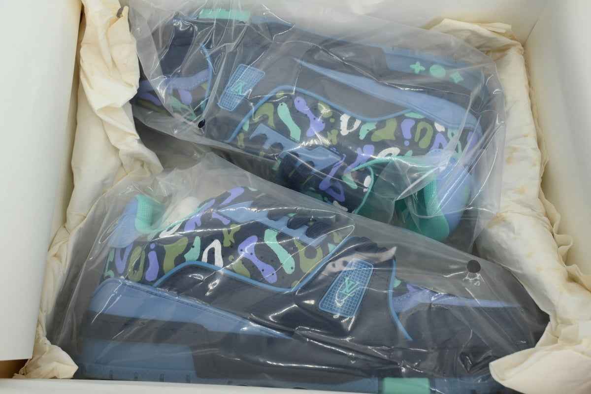 Monogram Arch Light Sneaker