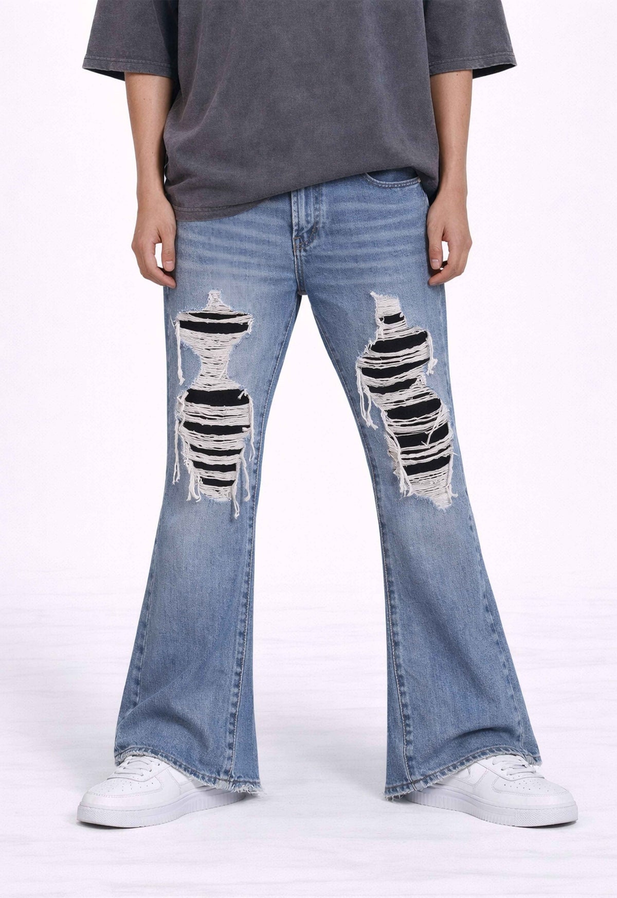 DESTROYED SPLIT DENIM