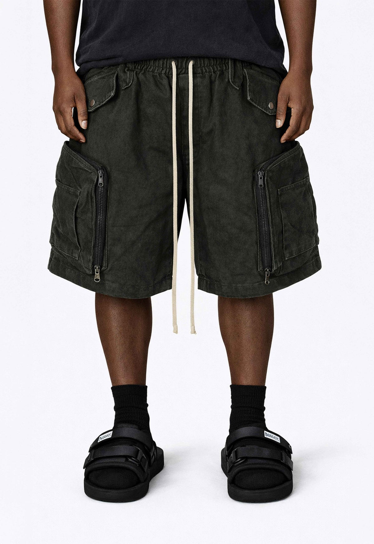 DRAWSTRING JUMBO POCKET CARGO SHORTS