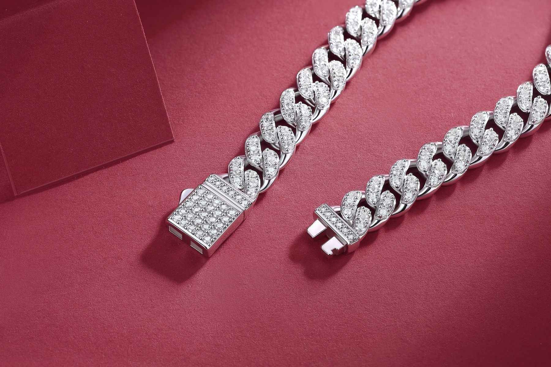 Light of Faith - A fashionable jewelry bracelet and bracelet for men, set with Moissanite S925 sterling silver and Platinum-plated diamond