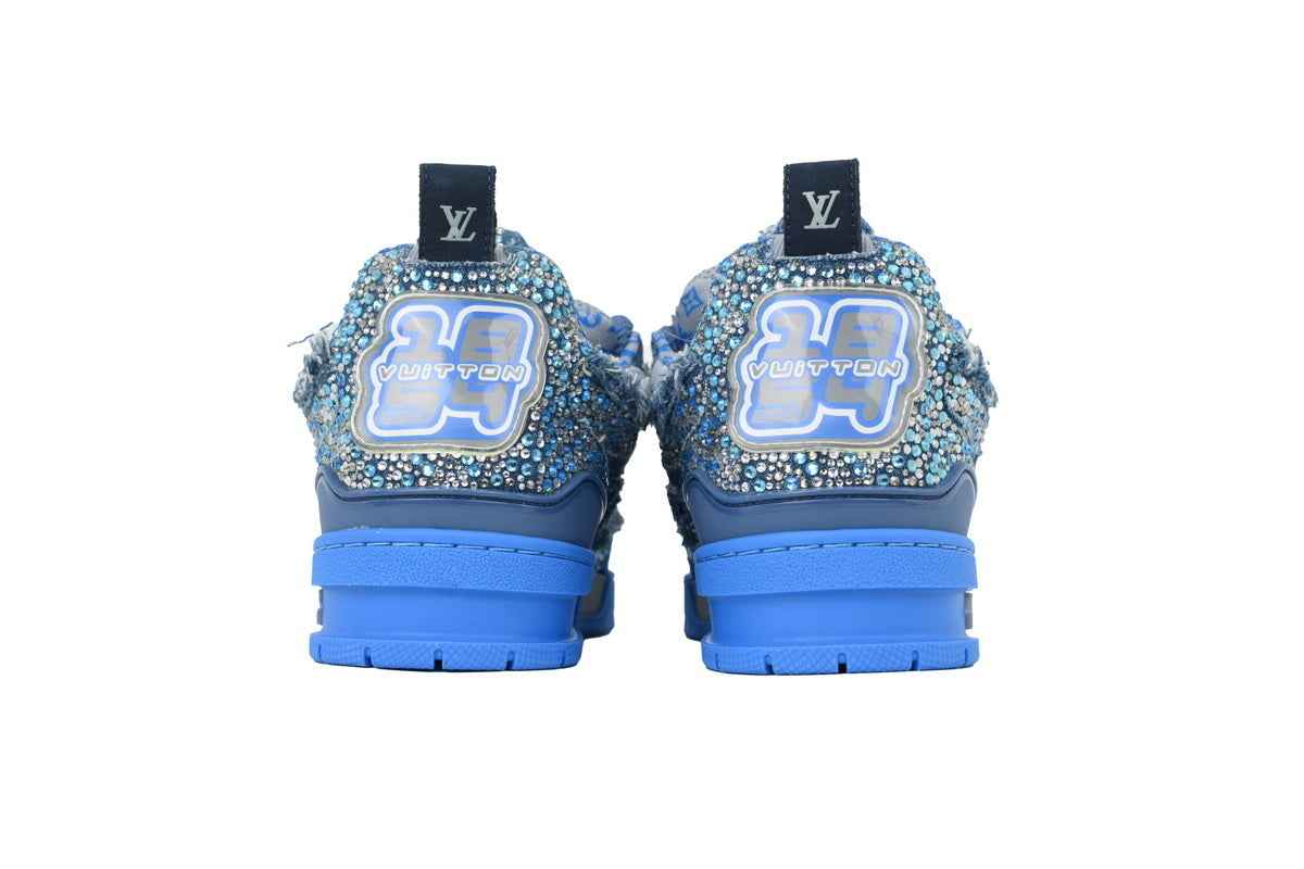 Monogram Arch Light Sneaker