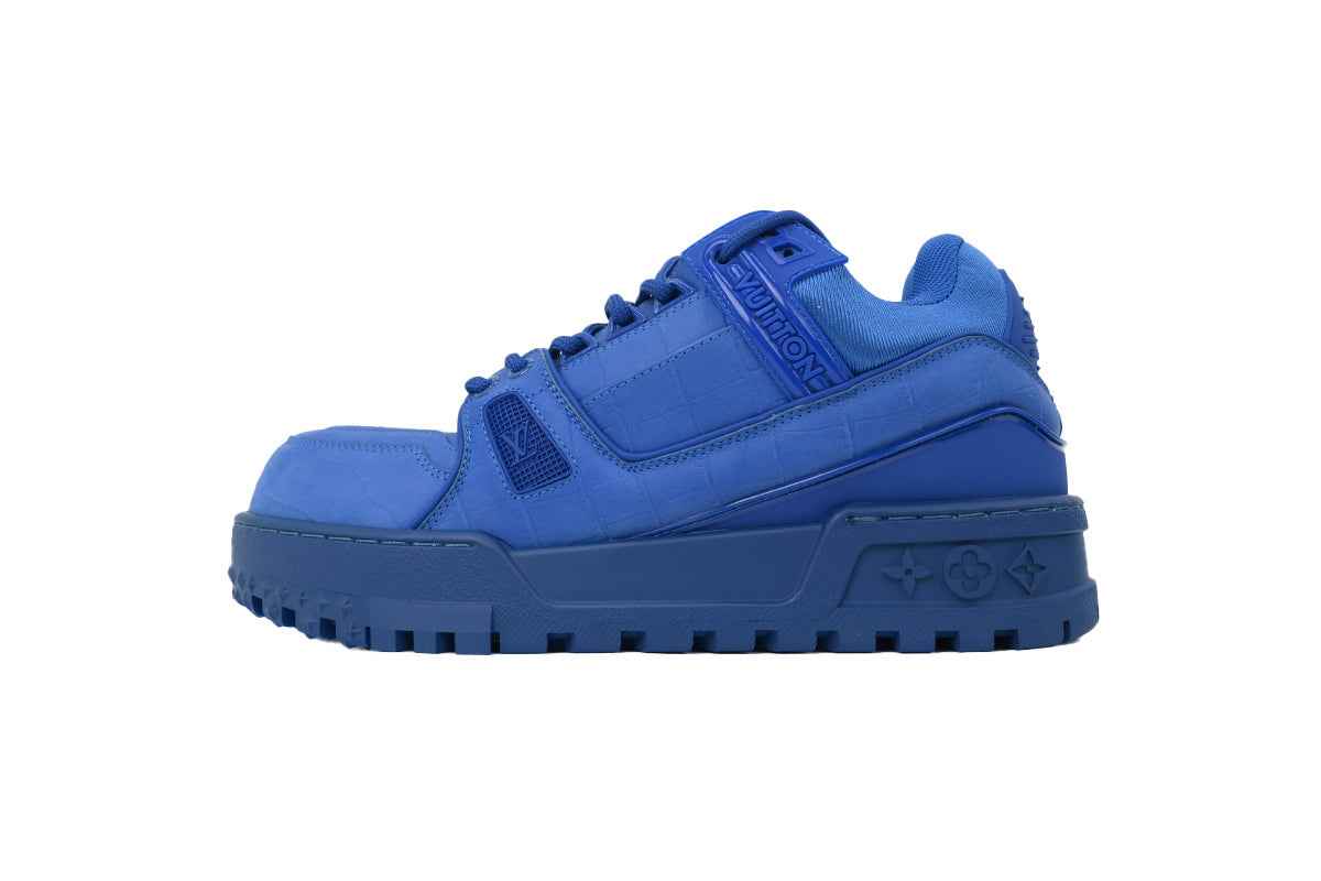 Monogram Arch Light Sneaker