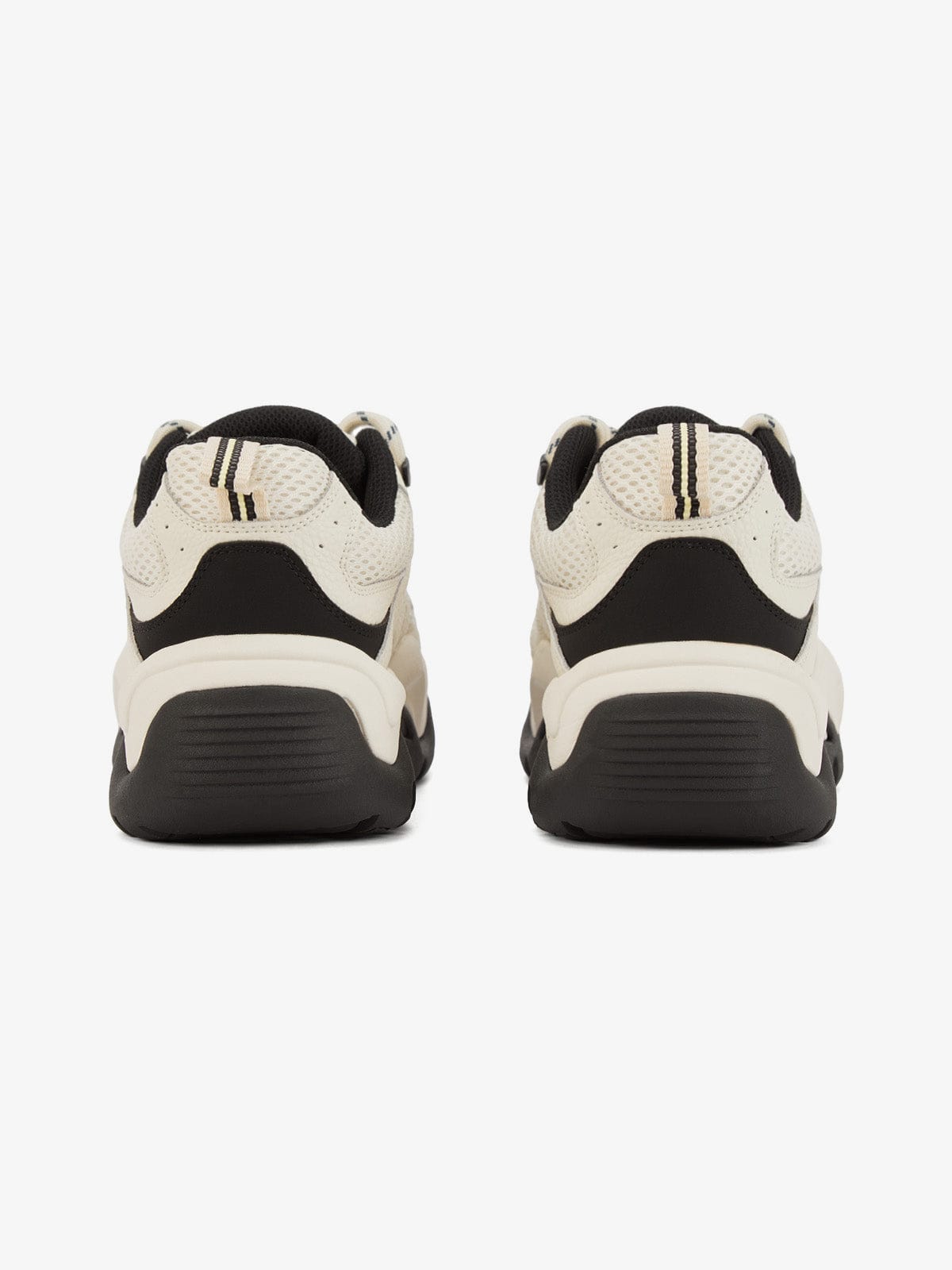 Sneakers High Street Hiking