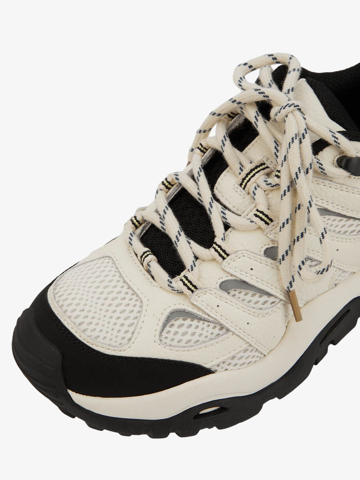 Sneakers High Street Hiking