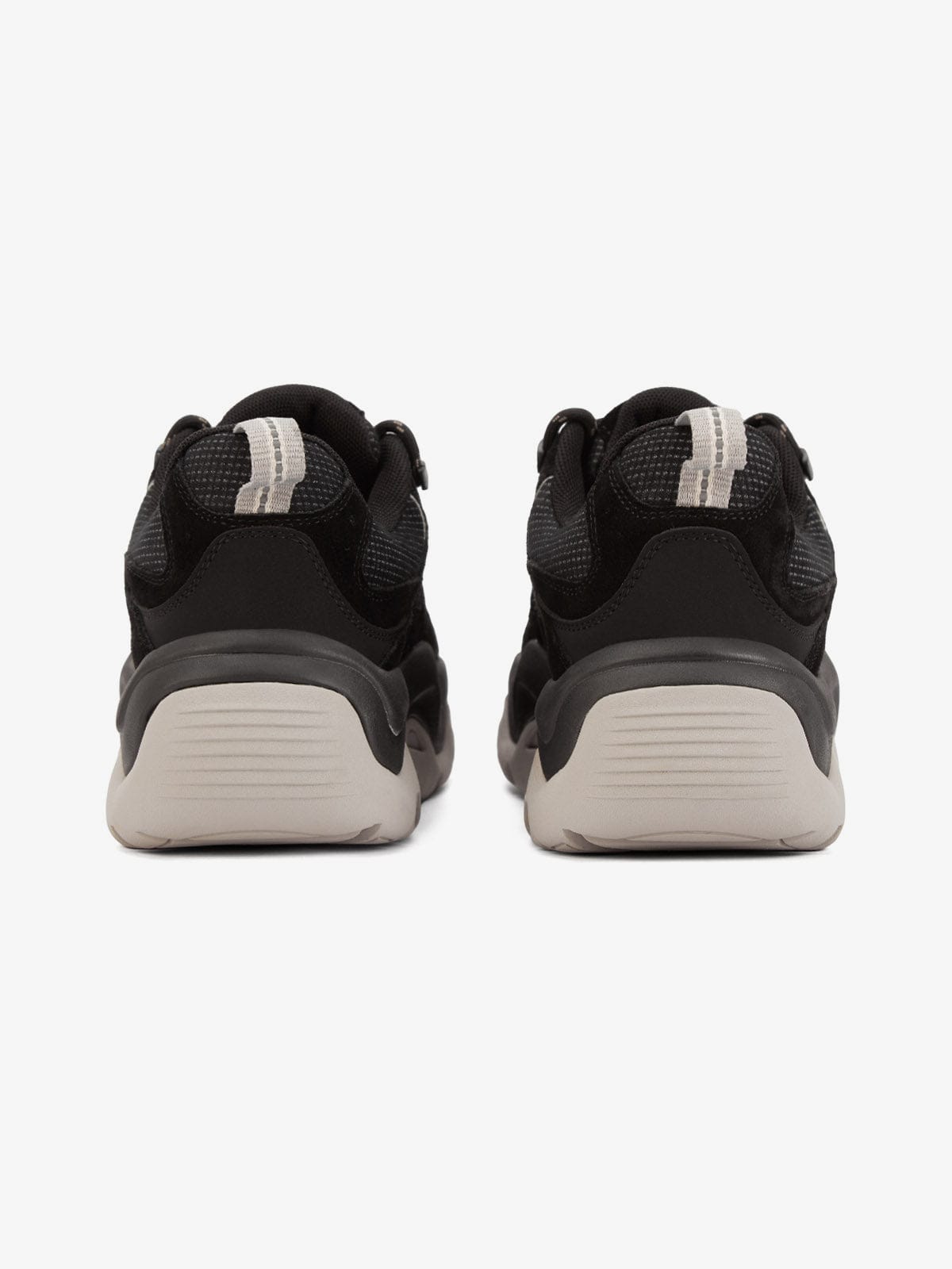 Sneakers High Street Hiking