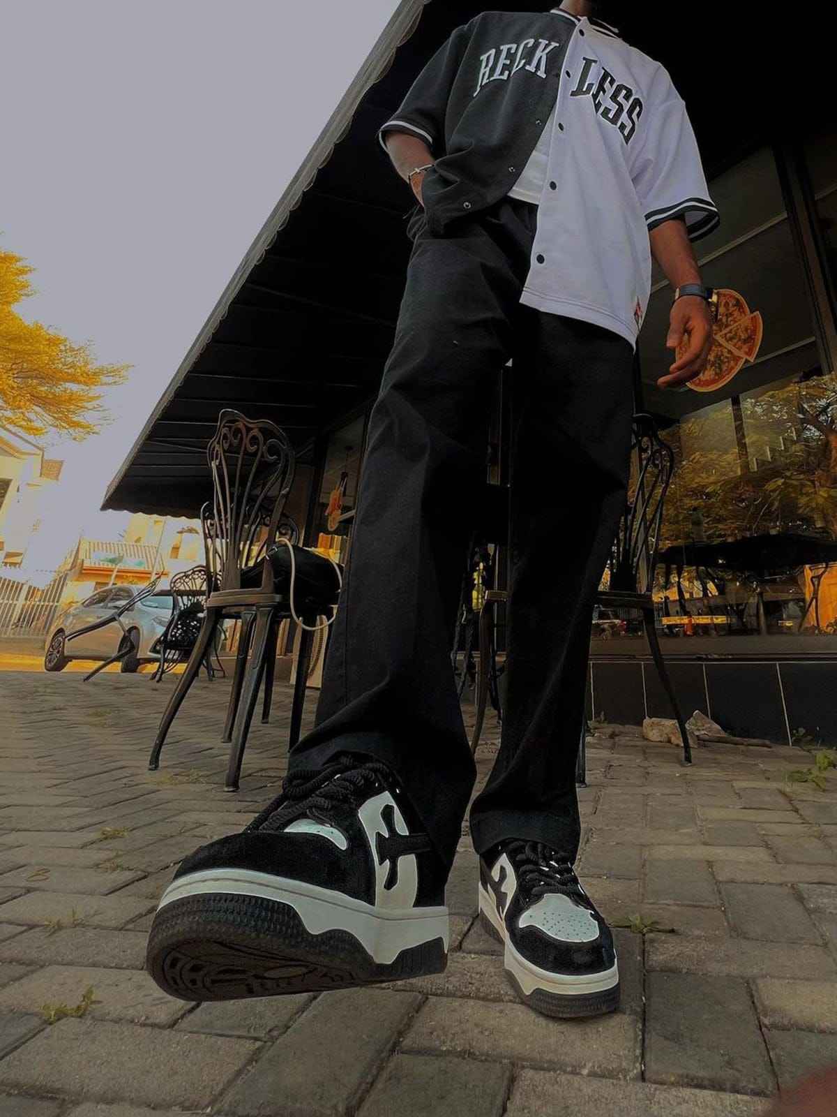 Sneakers Niche Board