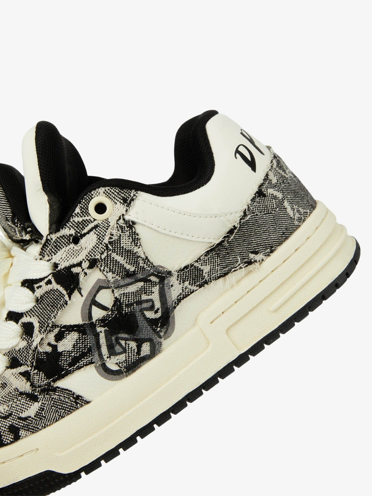 Sneakers High Street