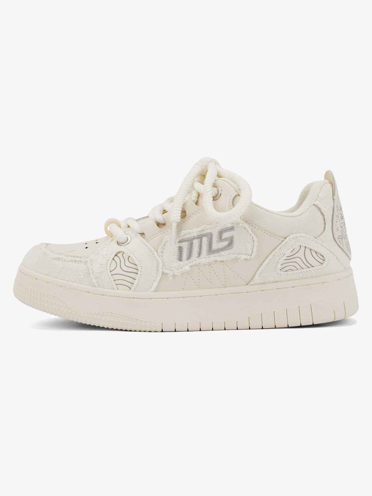 Sneakers Embroidered Letter